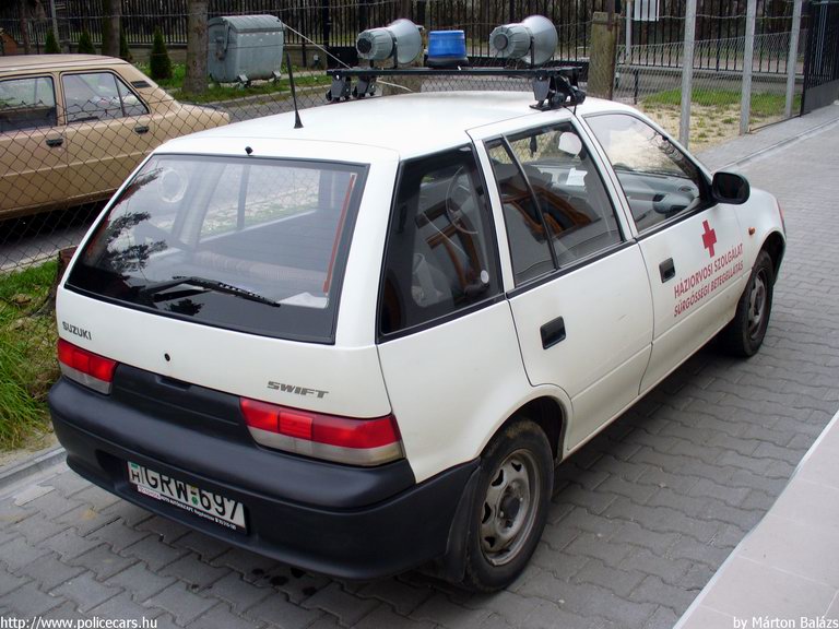 Suzuki Swift, orvosi ügyelet, fotó: Márton Balázs
Keywords: mentő magyar Magyarország mentőautó GRW-697
