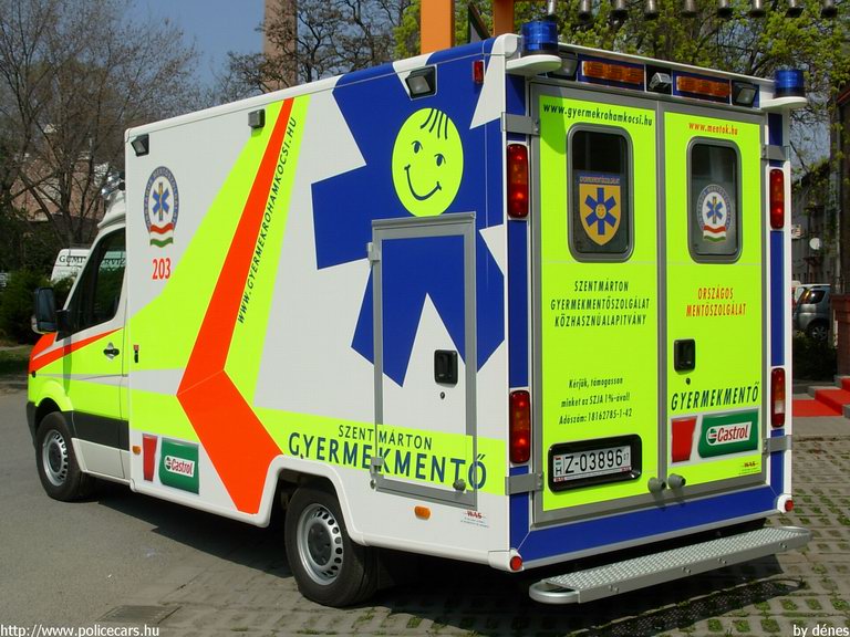 Volkswagen Crafter, Budapest, Szent Márton Gyermekmentõ Szolgálat, fotó: dénes
Keywords: mentő magyar Magyarország mentőautó MA02-03