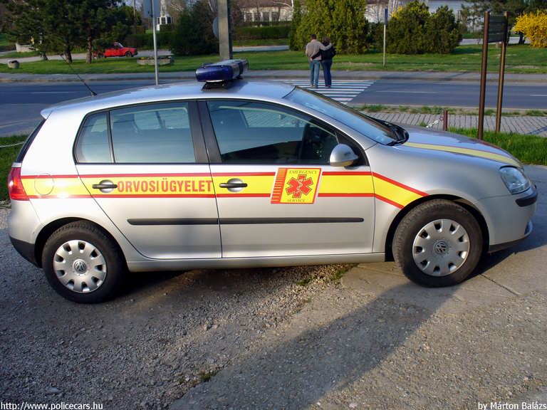 Volkswagen Golf V, Enying, orvosi ügyelet, Emergency Service, fotó: Márton Balázs
Keywords: mentő magyar Magyarország mentőautó JWF-888
