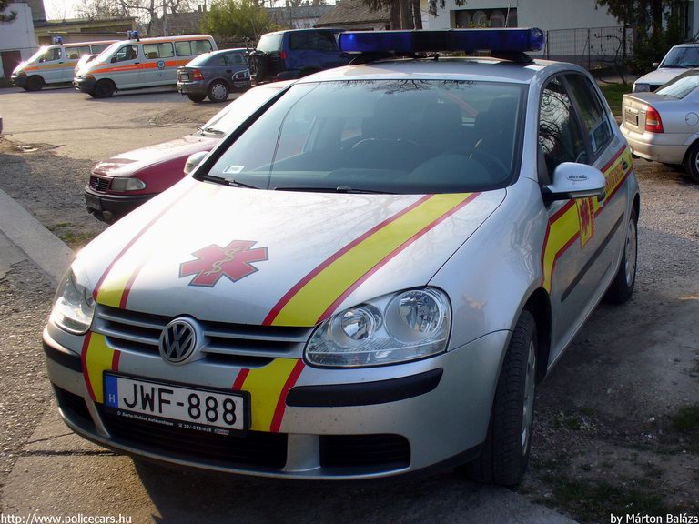 Volkswagen Golf V, Enying, orvosi ügyelet, Emergency Service, fotó: Márton Balázs
Keywords: mentő magyar Magyarország mentőautó JWF-888