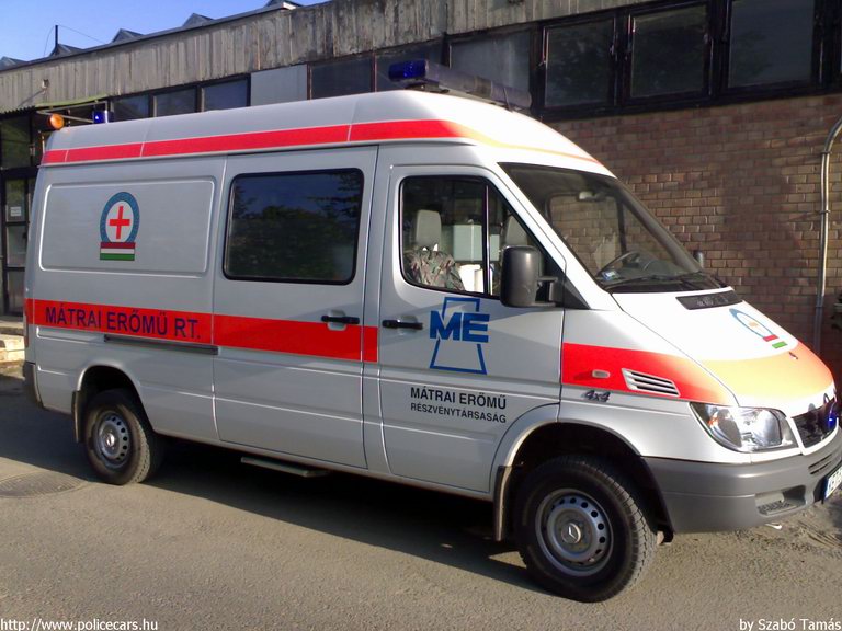 Mercedes-Benz Sprinter, Mátrai Erõmû Rt., fotó: Szabó Tamás
Keywords: mentő magyar magyarország mentőautó KET-578