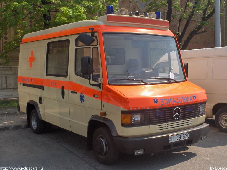 Mercedes-Benz Vario, Budapest, fotó: Bbazsa
Keywords: mentő magyar magyarország mentőautó ICB-670