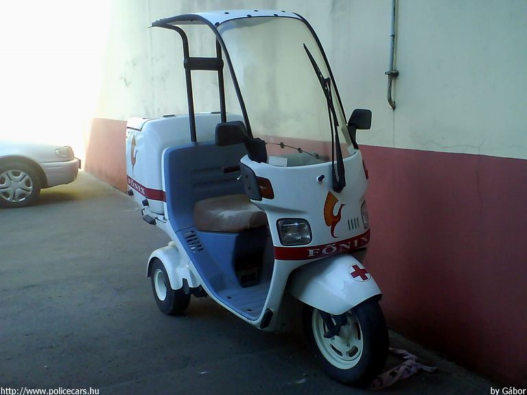 ?, Budapest, Fõnix S.O.S. Zrt, fotó: Gábor
Keywords: mentő magyar magyarország mentőautó