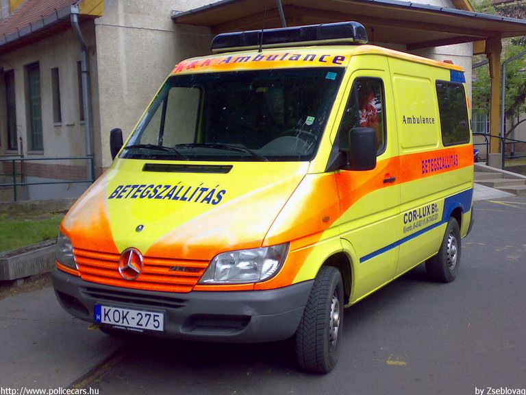 Mercedes-Benz Sprinter 213 CDI, Cor-Lux Bt., Kisvárda, fotó: Zseblovag
Keywords: mentő magyar magyarország mentőautó KOK-275