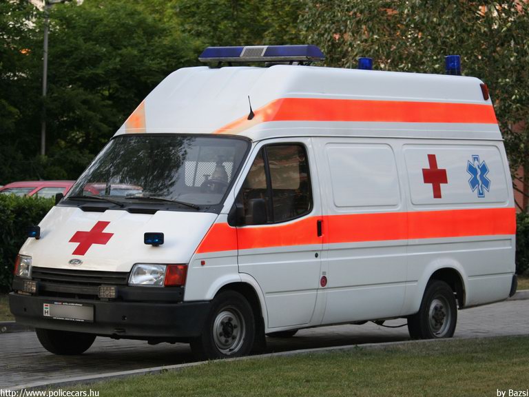 Ford Transit, fotó: Bazsi
Keywords: mentő magyar magyarország mentőautó CIB-764
