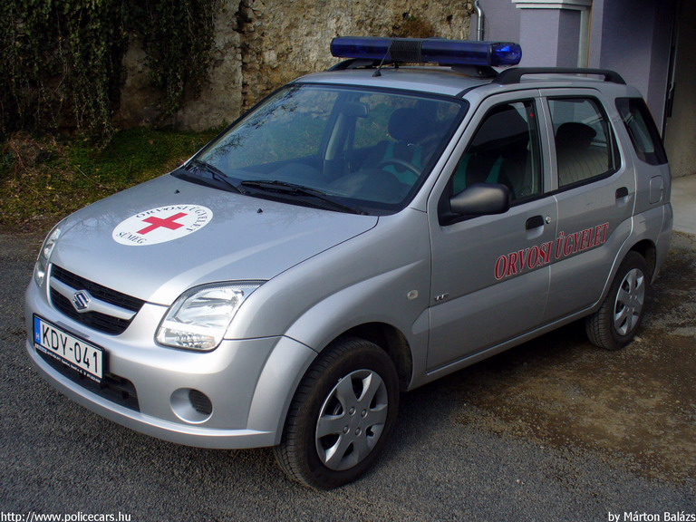 Suzuki Ignis, Sümeg, orvosi ügyelet, fotó: Márton Balázs
Keywords: mentő magyar Magyarország mentőautó KDY-041