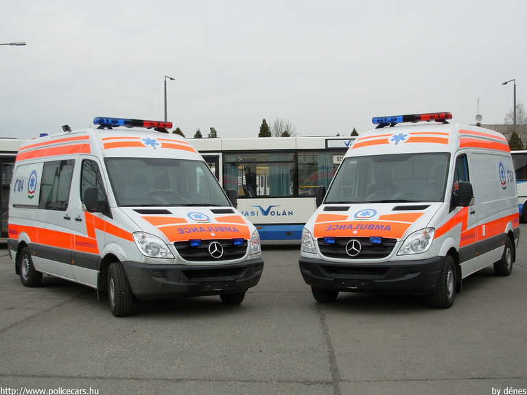 Mercedes Sprinter II 315 CDI, Országos Mentõszolgálat, fotó: dénes
Keywords: mentő mentőautó OMSZ magyar magyarország