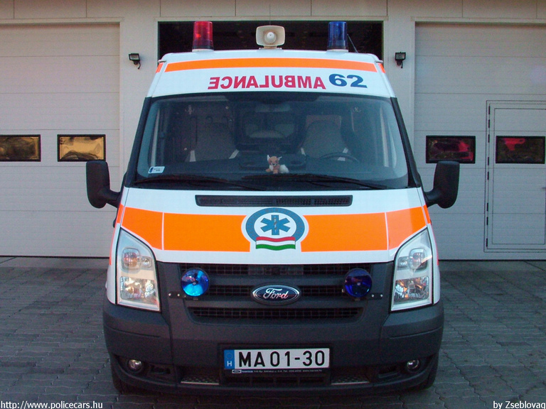 Ford Transit, Országos Mentõszolgálat, fotó: Zseblovag
Keywords: mentő mentőautó OMSZ magyar magyarország MA01-30