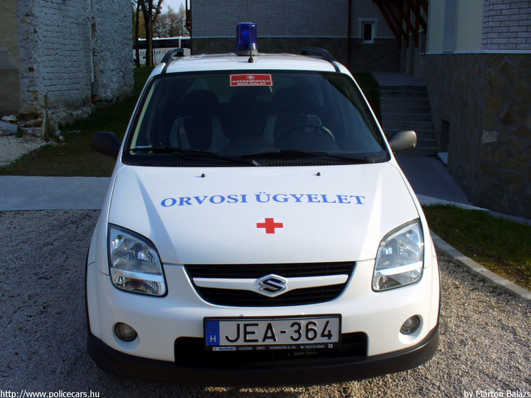 Suzuki Ignis, Zirc, orvosi ügyelet, fotó: Márton Balázs
Keywords: mentő magyar Magyarország mentőautó JEA-364