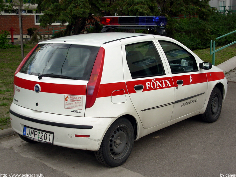 Fiat Punto, Budapest, orvosi ügyelet, Fõnix S.O.S. Zrt., fotó: dénes
Keywords: mentő magyar Magyarország mentőautó JMP-201