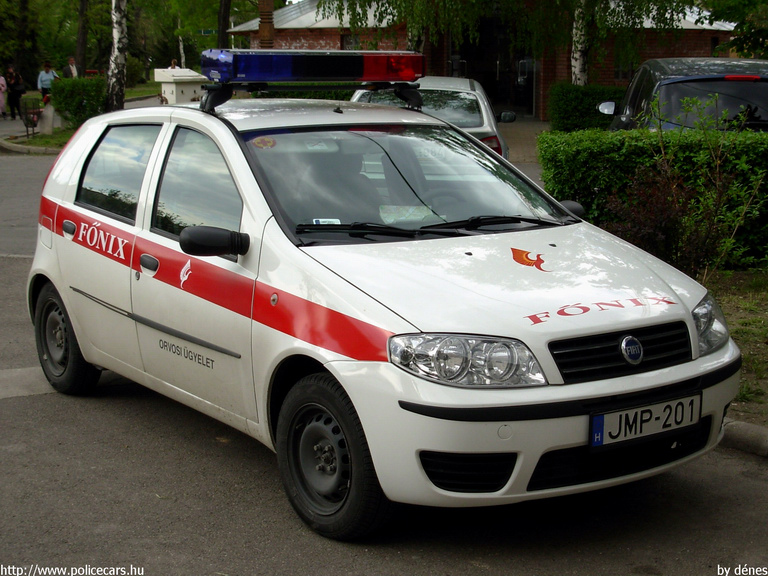 Fiat Punto, Budapest, orvosi ügyelet, Fõnix S.O.S. Zrt., fotó: dénes
Keywords: mentő magyar Magyarország mentőautó JMP-201