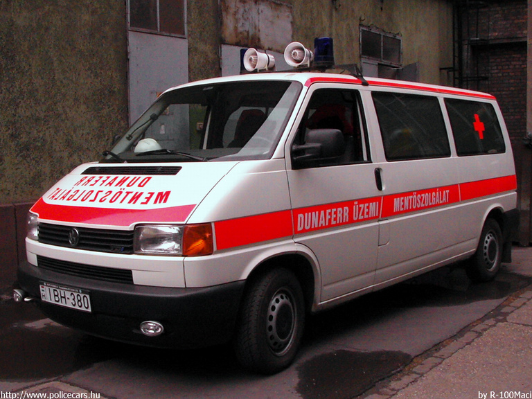 Volkswagen Transporter T4, Dunaújváros, Dunaferr Üzemi Mentõszolgálat, fotó: R-100Maci
Keywords: mentő magyar Magyarország mentőautó IBH-380