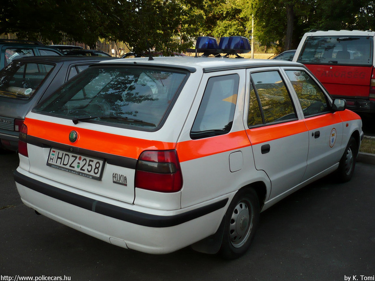Skoda Felicia, Samaritanus Mentõszolgálat, fotó: K. Tomi
Keywords: mentő magyar Magyarország mentőautó HDZ-258