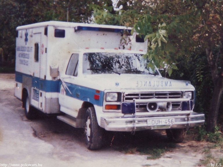 Ford F-350, HAEMOBIL Egészségügyi Szolgáltató Kht., fotó: E.S.
Keywords: mentő mentőautó magyar Magyarország DUH-456