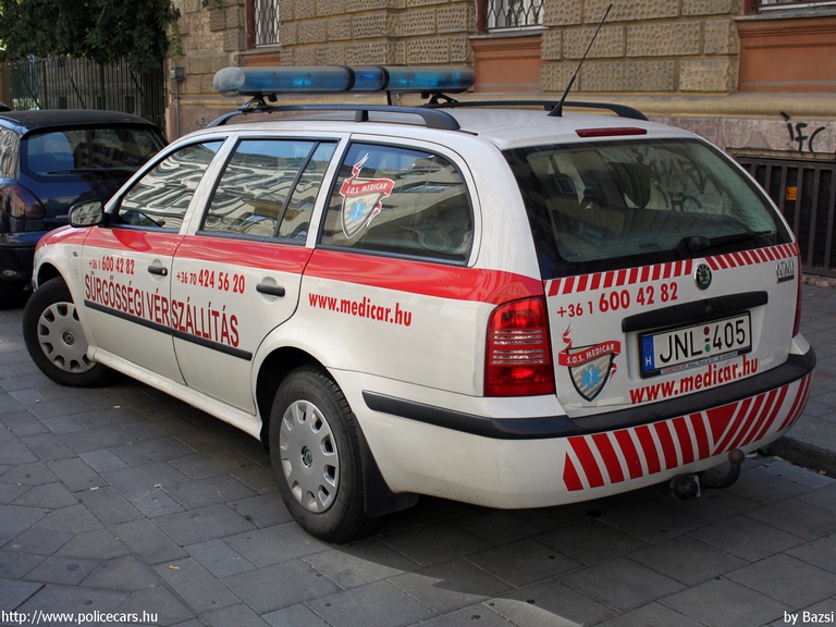 Skoda Octavia, S.O.S. Medicar, vérszállítás, fotó: Bazsi
Keywords: mentő mentőautó magyar Magyarország JNL-405