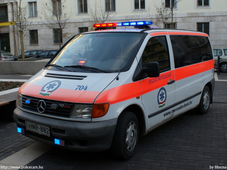Mercedes-Benz Vito 110 CDI, Országos Mentõszolgálat, fotó: Bbazsa
Keywords: mentő mentőautó OMSZ magyar magyarország HMR-882