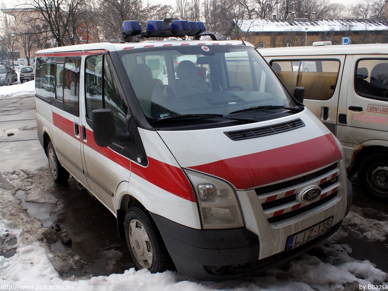 Ford Transit, Szent László kórház, Budapest, fotó: Bbazsa
Keywords: mentő mentőautó magyar Magyarország LIZ-135