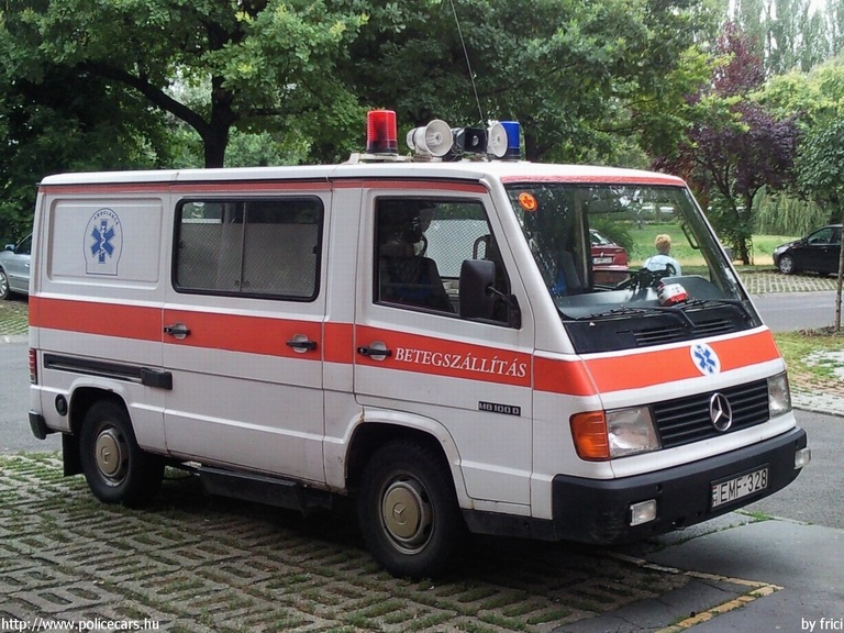 Mercedes-Benz MB100D, betegszállítás, fotó: frici
Keywords: mentő mentőautó magyar Magyarország EMF-328