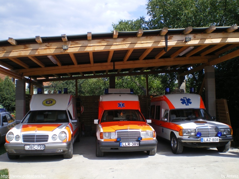 Mercedes-Benz E Binz, Pest Megyei Speciális Mentõk, fotó: Antesz
Keywords: speciális mentők tûzoltóautó tûzoltó tûzoltóság magyar Magyarország JBC-799 LRR-389 LAZ-808