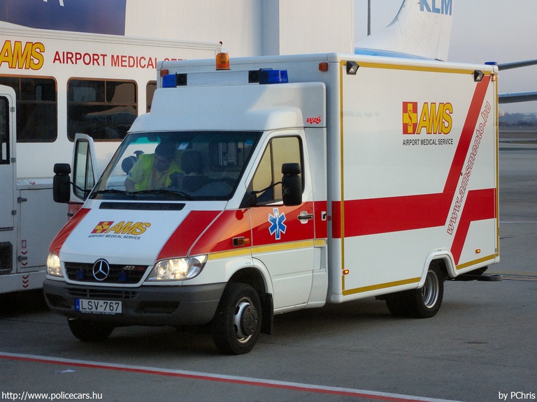 Mercedes-Benz Sprinter 413 CDi, AMS Mentõszolgálat, fotó: PChris
Keywords: mentő mentőautó magyar Magyarország LSV-767