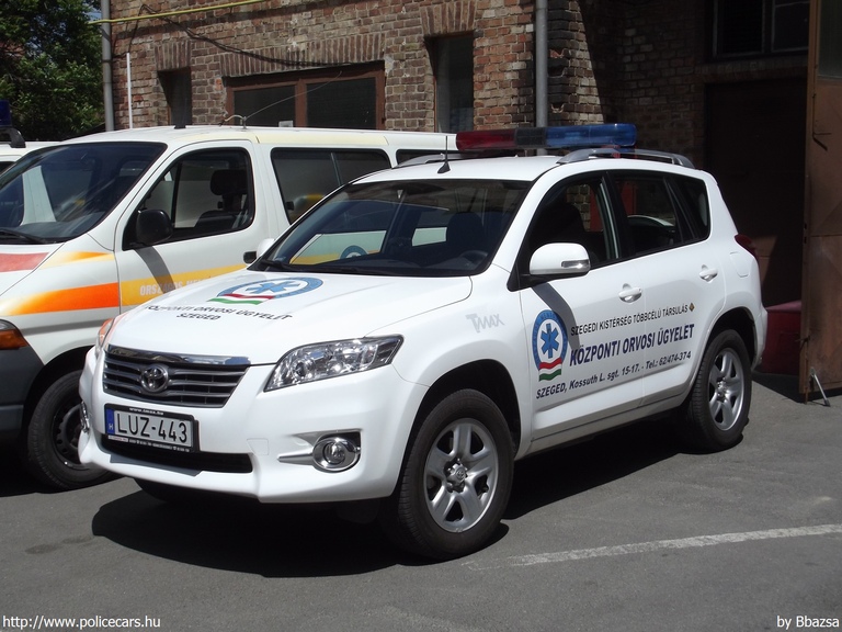 Toyota RAV4, Szeged, központi orvosi ügyelet, Országos Mentõszolgálat, fotó: Bbazsa
Keywords: OMSZ mentő mentőautó magyar Magyarország LUZ-443