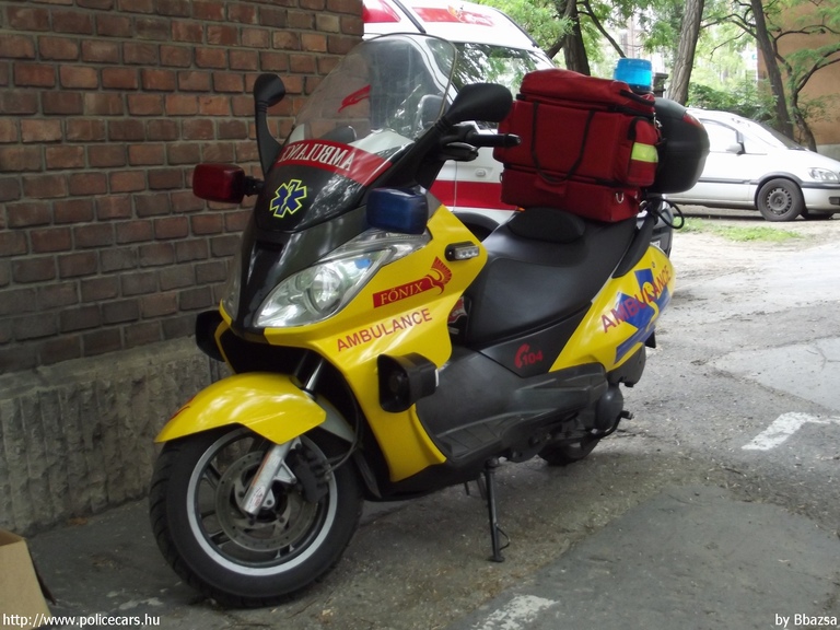 Aprilia Atlantic 250, Fõnix S.O.S. Zrt., fotó: Bbazsa
Keywords: mentő mentőmotor magyar Magyarország