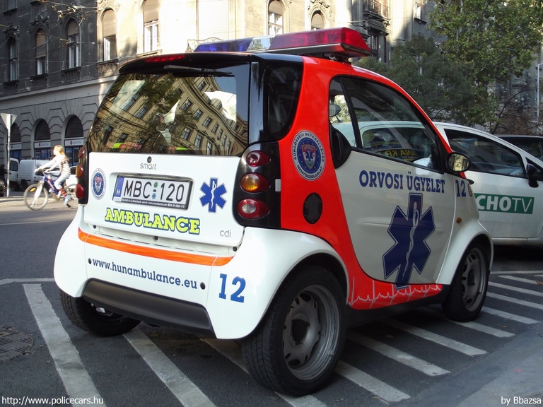 Smart Fortwo, orvosi ügyelet, Hungary Ambulance Kft., fotó: Bbazsa
Keywords: mentő magyar Magyarország mentőautó MBC-120