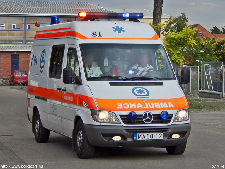 Mercedes-Benz Sprinter 313 CDI, Országos Mentõszolgálat, fotó: Mike
Keywords: mentő mentőautó magyar Magyarország OMSZ MA00-02