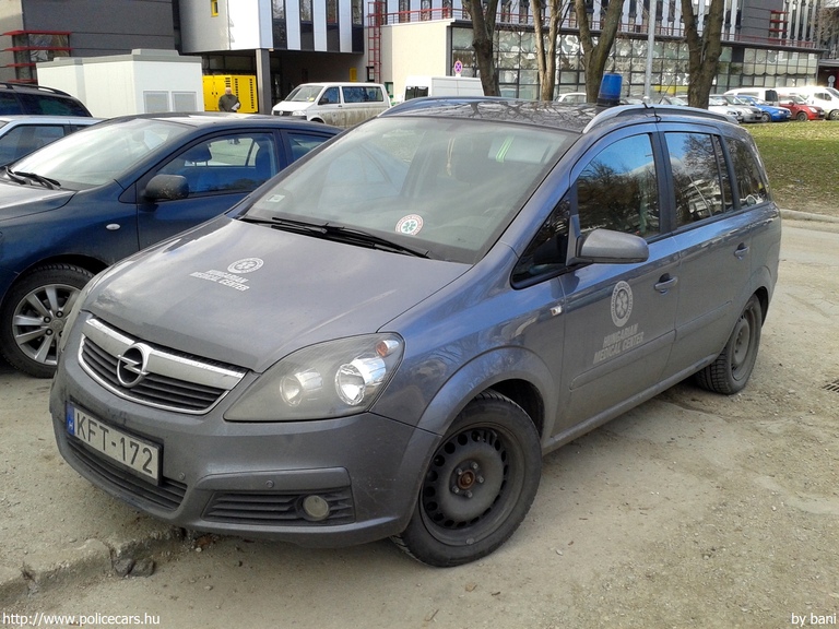 Opel Zafira, Hungarian Medical Center Egészségügyi Szolgáltató és Tanácsadó Kft., fotó: bani
Keywords: mentő mentőautó magyar Magyarország KFT-172