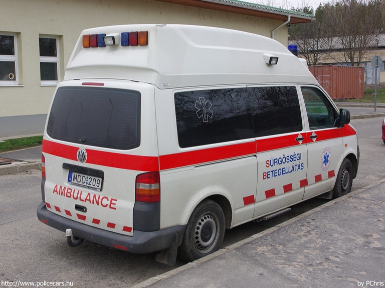 Volkswagen Transporter T5, Viktória Betegszállítás Kft., fotó: PChris
Keywords: mentő mentőautó magyar Magyarország MDD-209