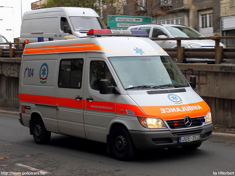 Mercedes-Benz Sprinter 313 CDI, Országos Mentõszolgálat, fotó: HNorbert 
Keywords: mentő mentőautó OMSZ magyar Magyarország JGE-352