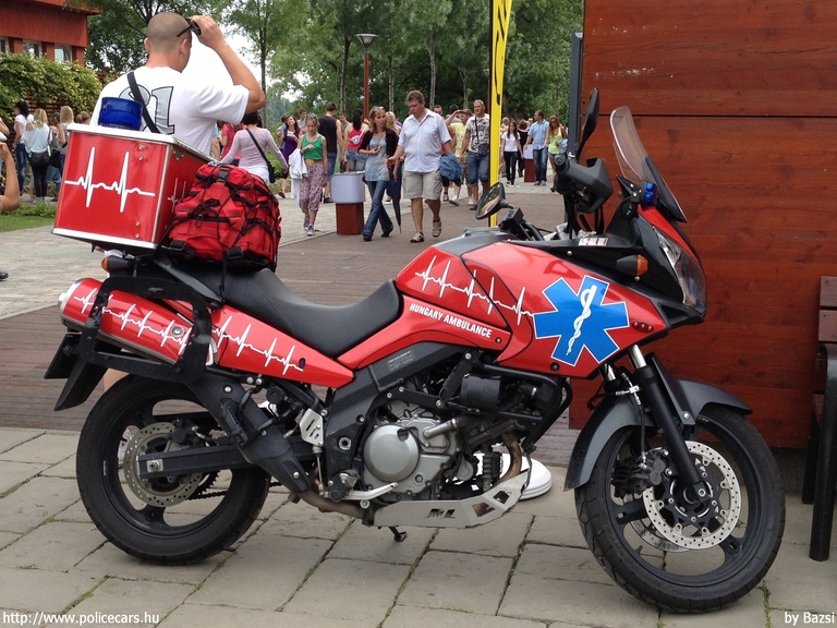 Suzuki DL650 V-Strom, Hungary Ambulance Kft., fotó: Bazsi
Keywords: mentő mentőmotor magyar Magyarország