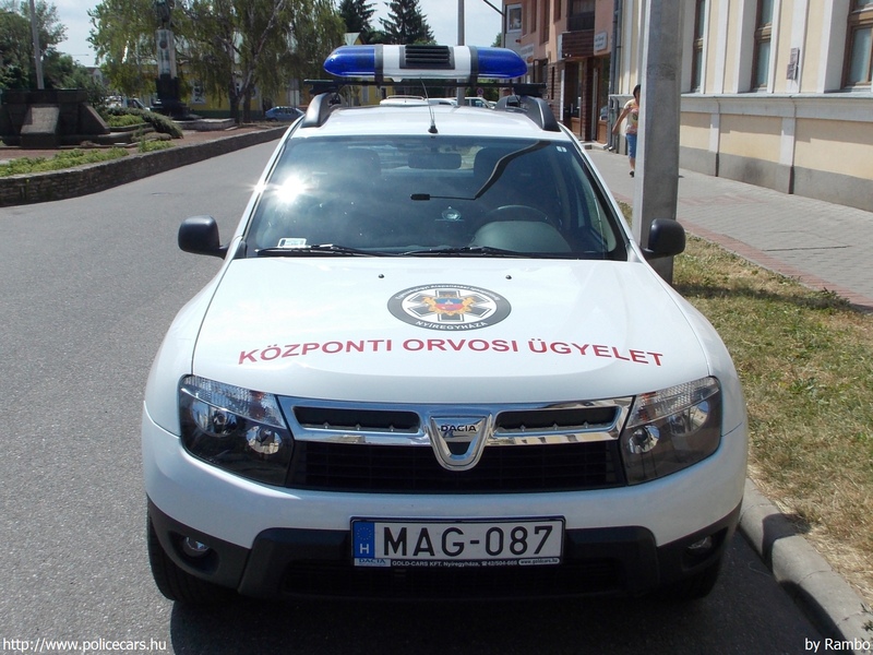 Dacia Duster, Egészségügyi Alapellátási Igazgatóság Nyíregyháza, orvosi ügyelet, fotó: Rambo
Keywords: mentő mentőautó magyar Magyarország MAG-087 ambulance hungarian Hungary