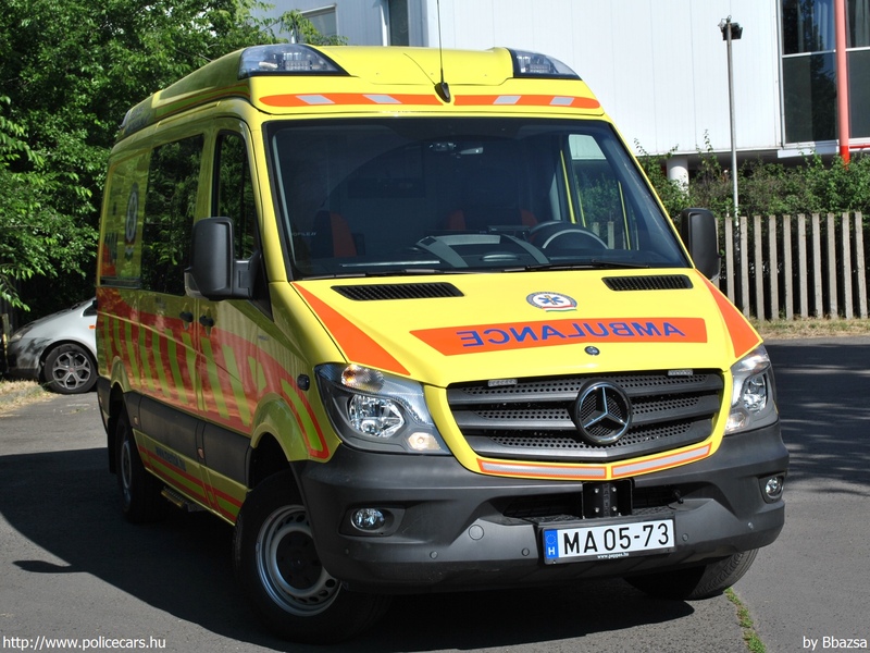 Mercedes-Benz Sprinter II facelift 316 CDI, Országos Mentõszolgálat, fotó: Bbazsa
Keywords: mentő mentőautó OMSZ magyar Magyarország MA05-73