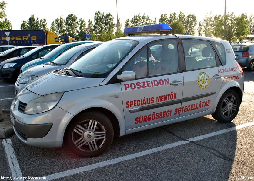 Renault Scénic, Poszeidon Víz Alatti és Felszíni Mentõ – Tûzoltó, Polgárõr Egyesület, fotó: Bbazsa
Keywords: mentő mentőautó magyar Magyarország JGH-377 ambulance hungarian Hungary