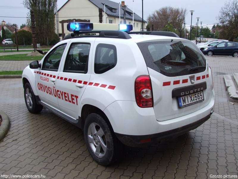 Dacia Duster, orvosi ügyelet, Polgárdi, fotó: Gzozzo pictures
Keywords: mentő mentőautó magyar Magyarország MIX-565 ambulance hungarian Hungary