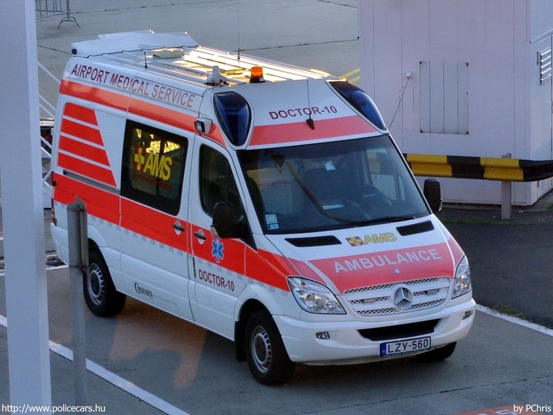 Mercedes-Benz Sprinter II Miesen, Airport Medical Service, AMS Assistance Kft., fotó: PChris
Keywords: mentő mentőautó magyar Magyarország LZY-560