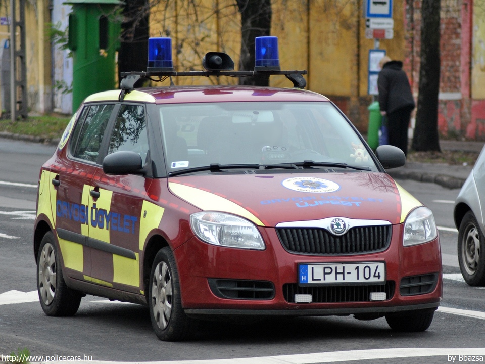 Skoda Fabia II, orvosi ügyelet, Budapest, International Ambulance Service Kft., fotó: Bbazsa
Keywords: mentő mentőautó magyar Magyarország LPH-104 ambulance hungarian Hungary