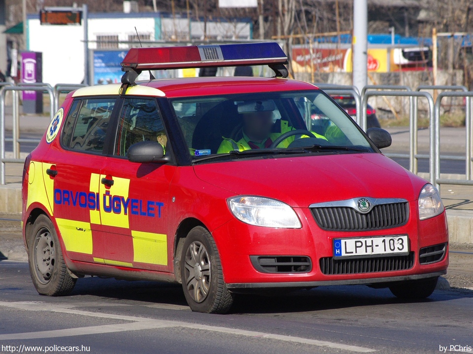 Skoda Fabia II, orvosi ügyelet, Budapest, International Ambulance Service Kft., fotó: PChris
Keywords: mentő mentőautó magyar Magyarország LPH-103 ambulance hungarian Hungary
