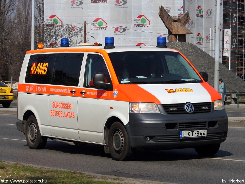 Volkswagen Transporter T5, AMS Assistance Kft., fotó: HNorbert
Keywords: mentő mentőautó magyar Magyarország LXT-844
