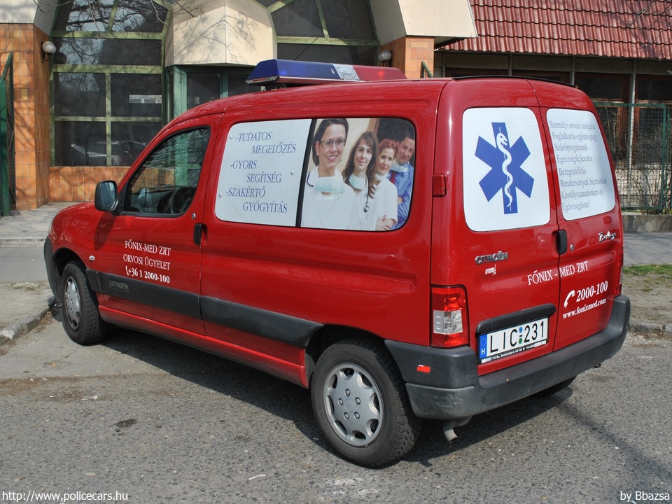 Citroen Berlingo, FÕNIX-MED Zrt., orvosi ügyelet, Budapest, fotó: Bbazsa
Keywords: mentő mentőautó magyar Magyarország LIC-231 ambulance hungarian Hungary