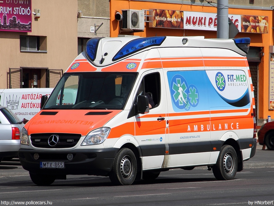 Mercedes-Benz Sprinter II, FIT-MED Egészségügyi Szolgáltató Kft., fotó: HNorbert
Keywords: mentő mentőautó magyar Magyarország MTX-865 ambulance hungarian Hungary