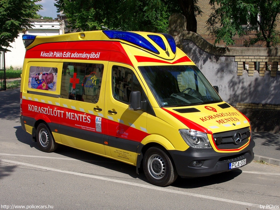 Mercedes Sprinter II facelift, Budapest, Peter Cerny Alapítvány, koraszülöttmentõ, fotó: PChris
Keywords: mentő mentőautó magyar Magyarország ambulance hungarian Hungary PCA-008