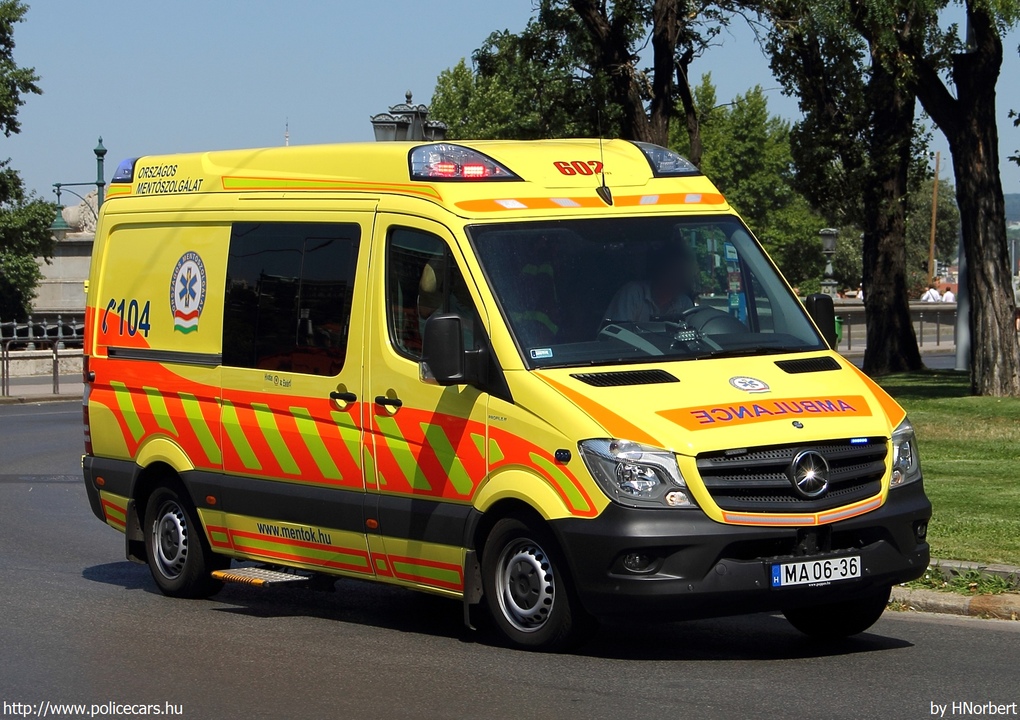 Mercedes-Benz Sprinter II facelift 316 CDI, Országos Mentõszolgálat, fotó: HNorbert
Keywords: mentő mentőautó OMSZ magyar Magyarország MA06-36