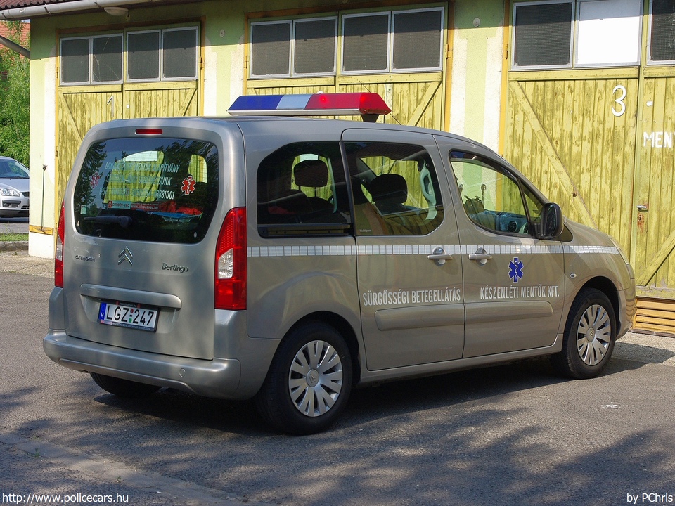Citroen Berlingo, orvosi ügyelet, Dunakeszi, Készenléti Mentõk Kft., fotó: PChris
Keywords: mentő mentőautó magyar Magyarország LGZ-247 Hungary hungarian ambulance