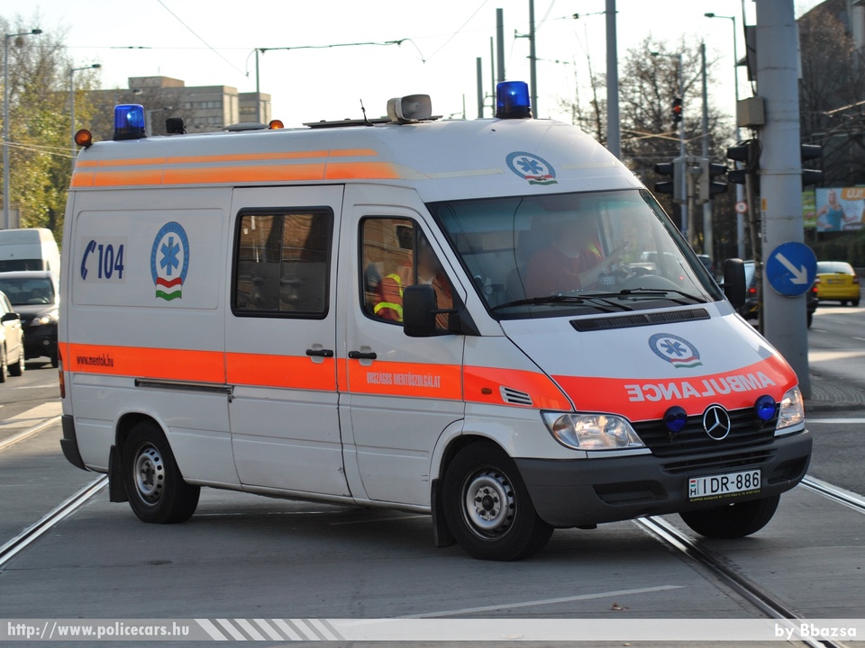 Mercedes-Benz Sprinter 314, Országos Mentõszolgálat, Budapest, fotó: Bbazsa
Keywords: mentő mentőautó magyar Magyarország OMSZ IDR-886 hungarian Hungary ambulance