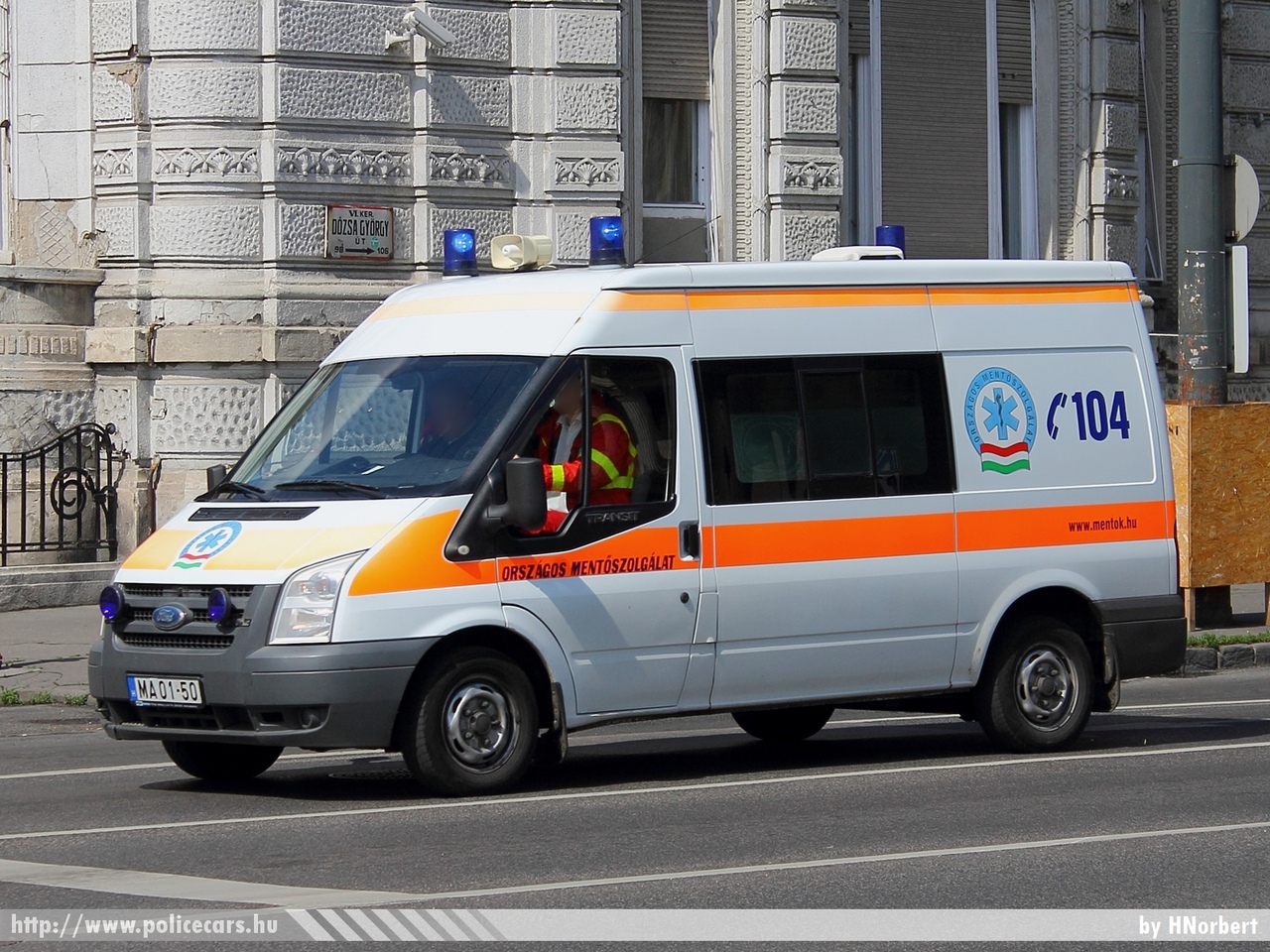 Ford Transit, Országos Mentõszolgálat, fotó: HNorbert
Keywords: mentő mentőautó OMSZ magyar Magyarország MA01-50
