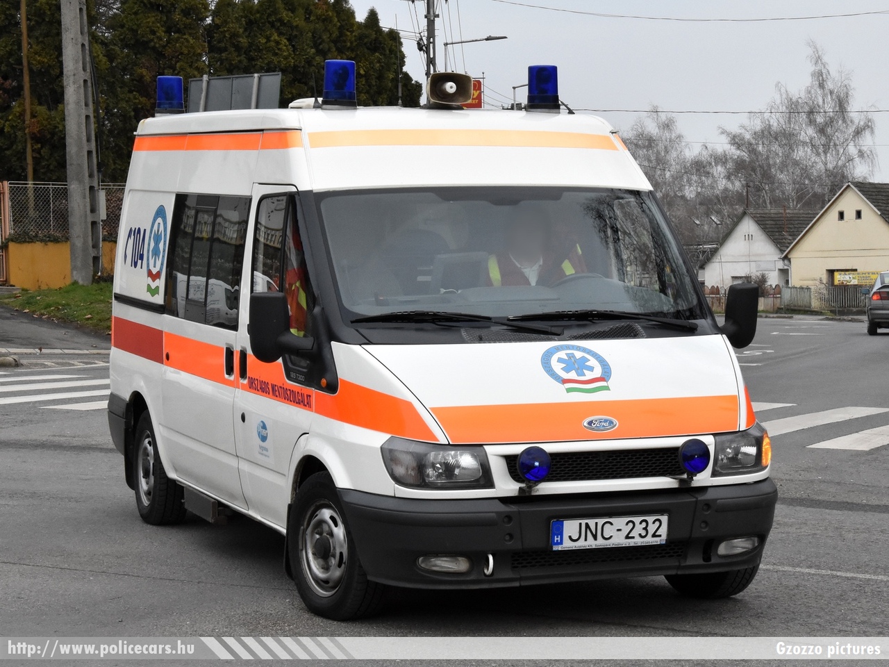 Ford Transit, Országos Mentõszolgálat, fotó: Gzozzo pictures
Keywords: mentő mentőautó OMSZ magyar Magyarország JNC-232