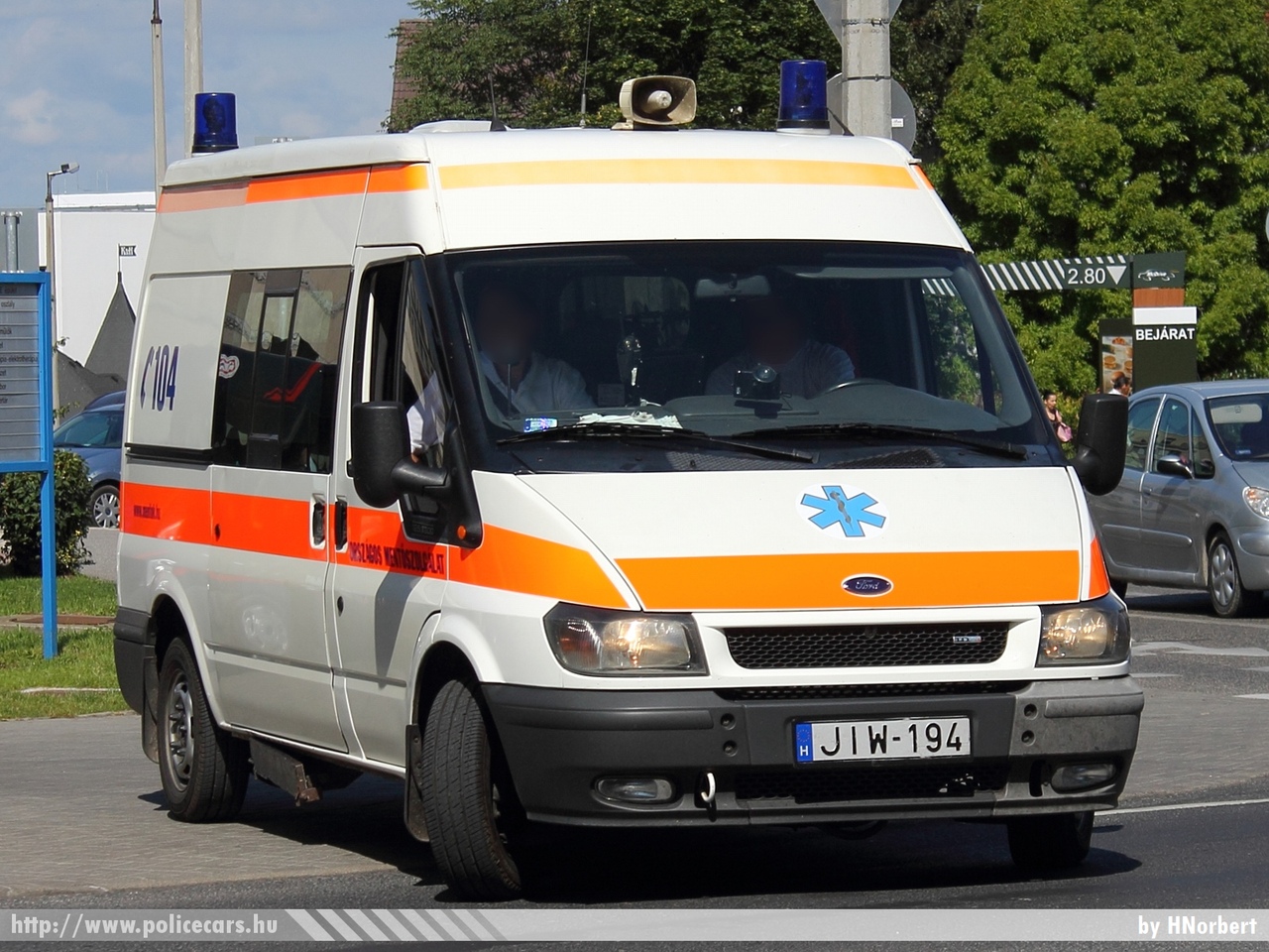 Ford Transit, Országos Mentõszolgálat, fotó: HNorbert
Keywords: mentő mentőautó OMSZ magyar Magyarország JIW-194