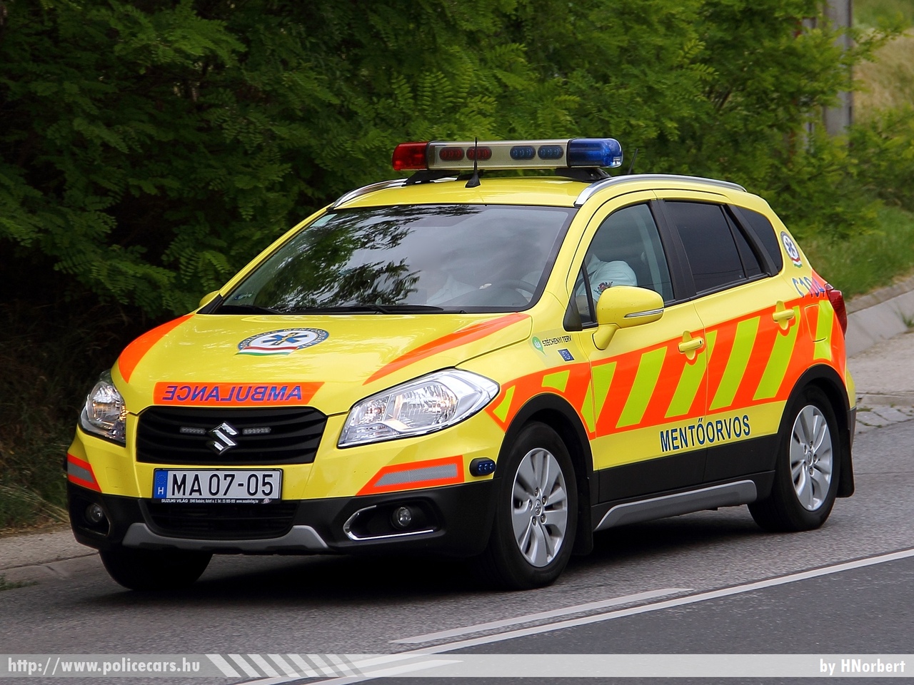 Suzuki SX4 S-Cross, Országos Mentõszolgálat, MOK, fotó: HNorbert
Keywords: magyar Magyarország mentő mentőautó Hungary hungarian ambulance MA07-05